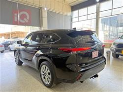 تۆیۆتا هایلاندەر